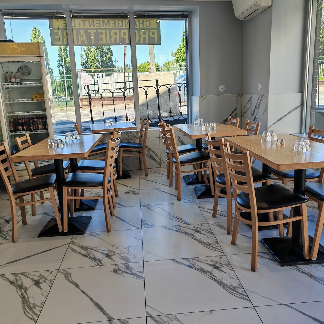 La Petite Terrasse 2